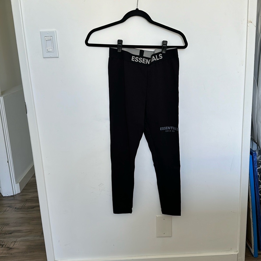 Essentials leggings size XS